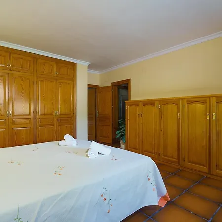 Cantallops Villa *
