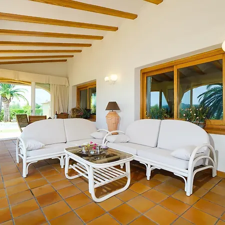 Cantallops Villa