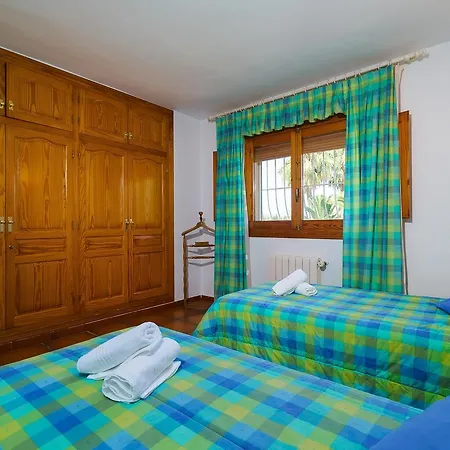Villa Cantallops